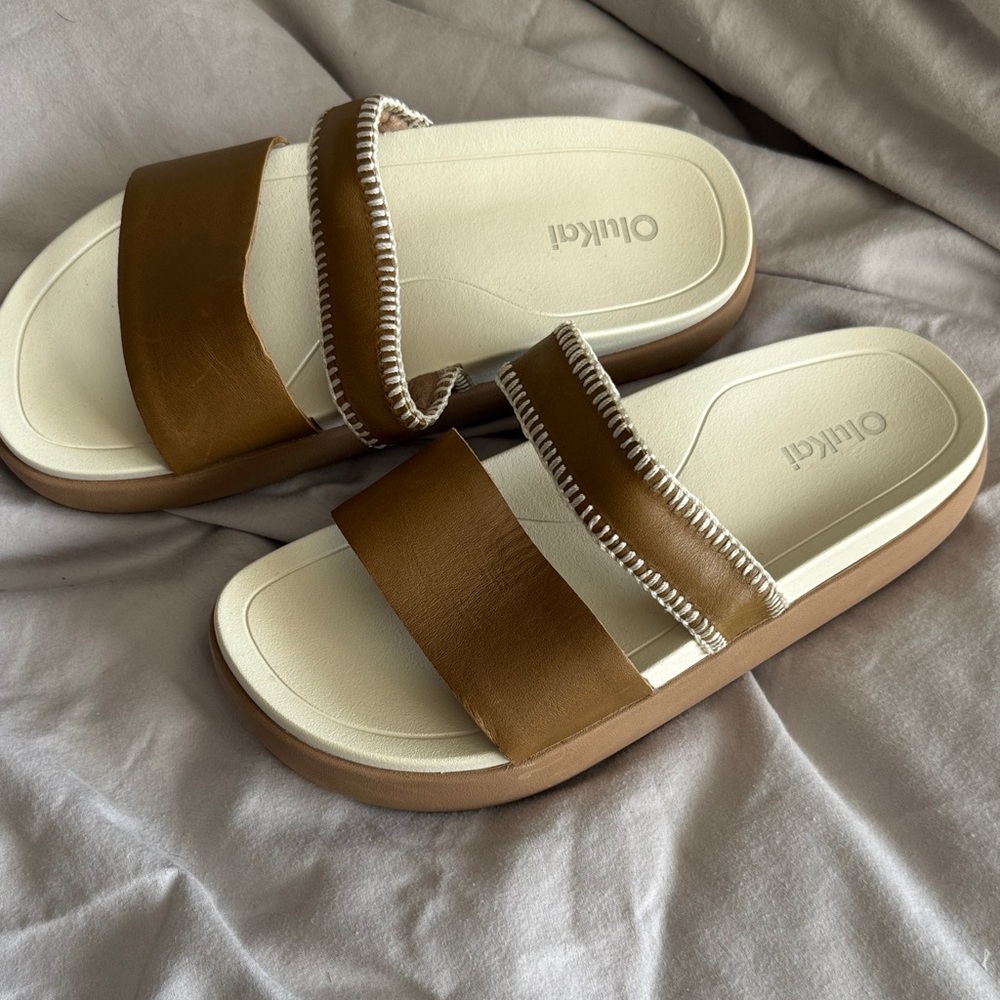 OluKai Brown and Cream Sandals